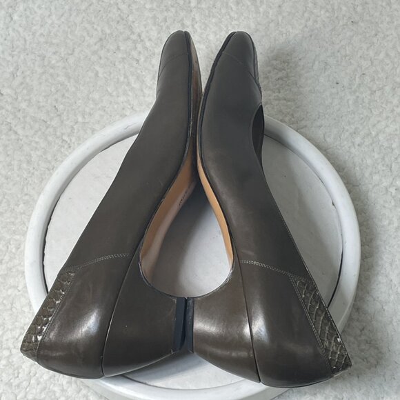 Salvatore Ferragamo Shoes Size 8 AAAA Extra Narrow Brown Pump Italy - Picture 6 of 9